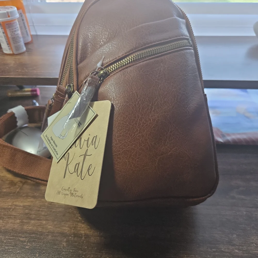 Womens‎ Brown Leather Sling Backback New With Tags